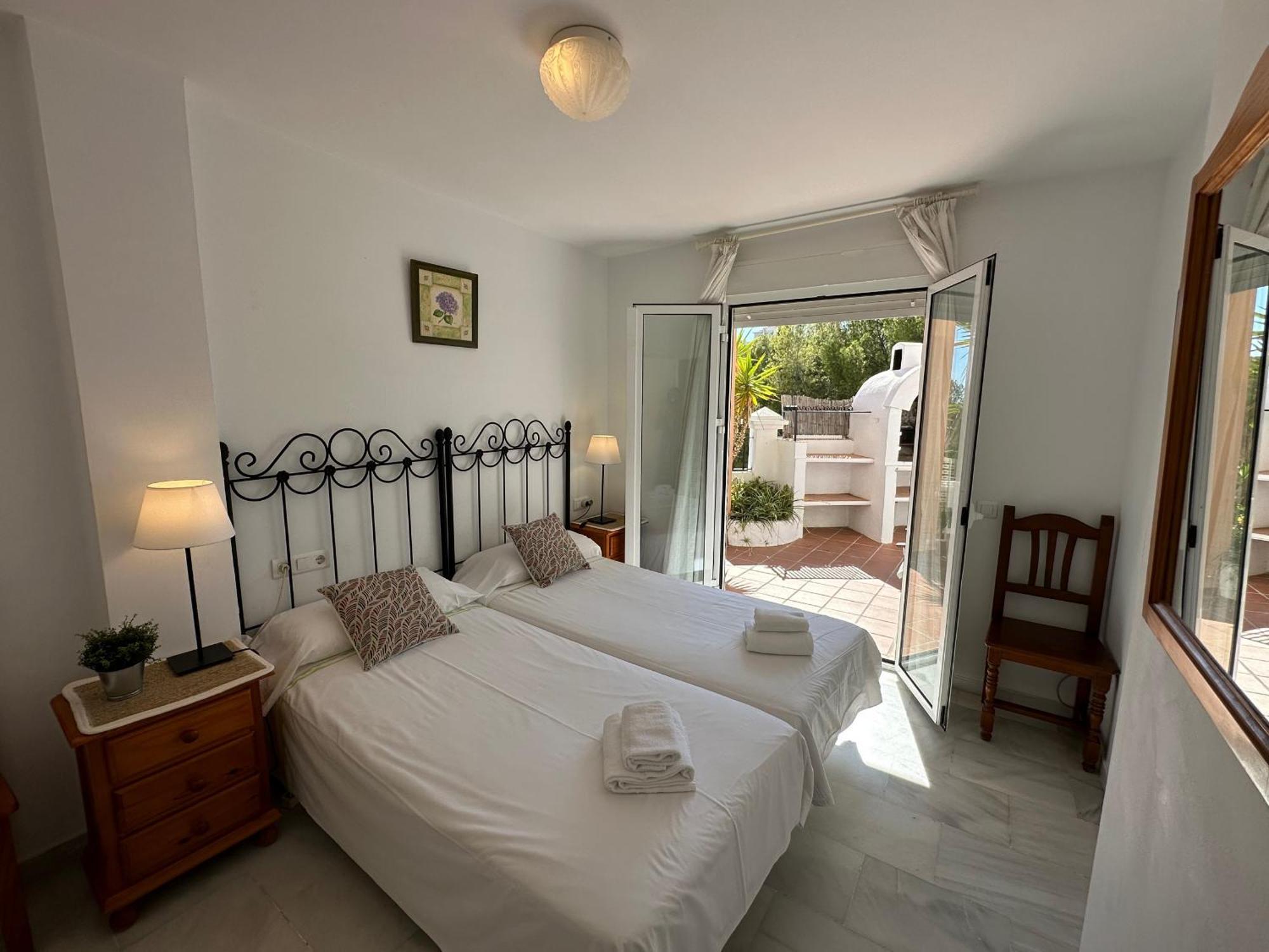 Spacious Family Villa Aljamar 8A 네르하 외부 사진