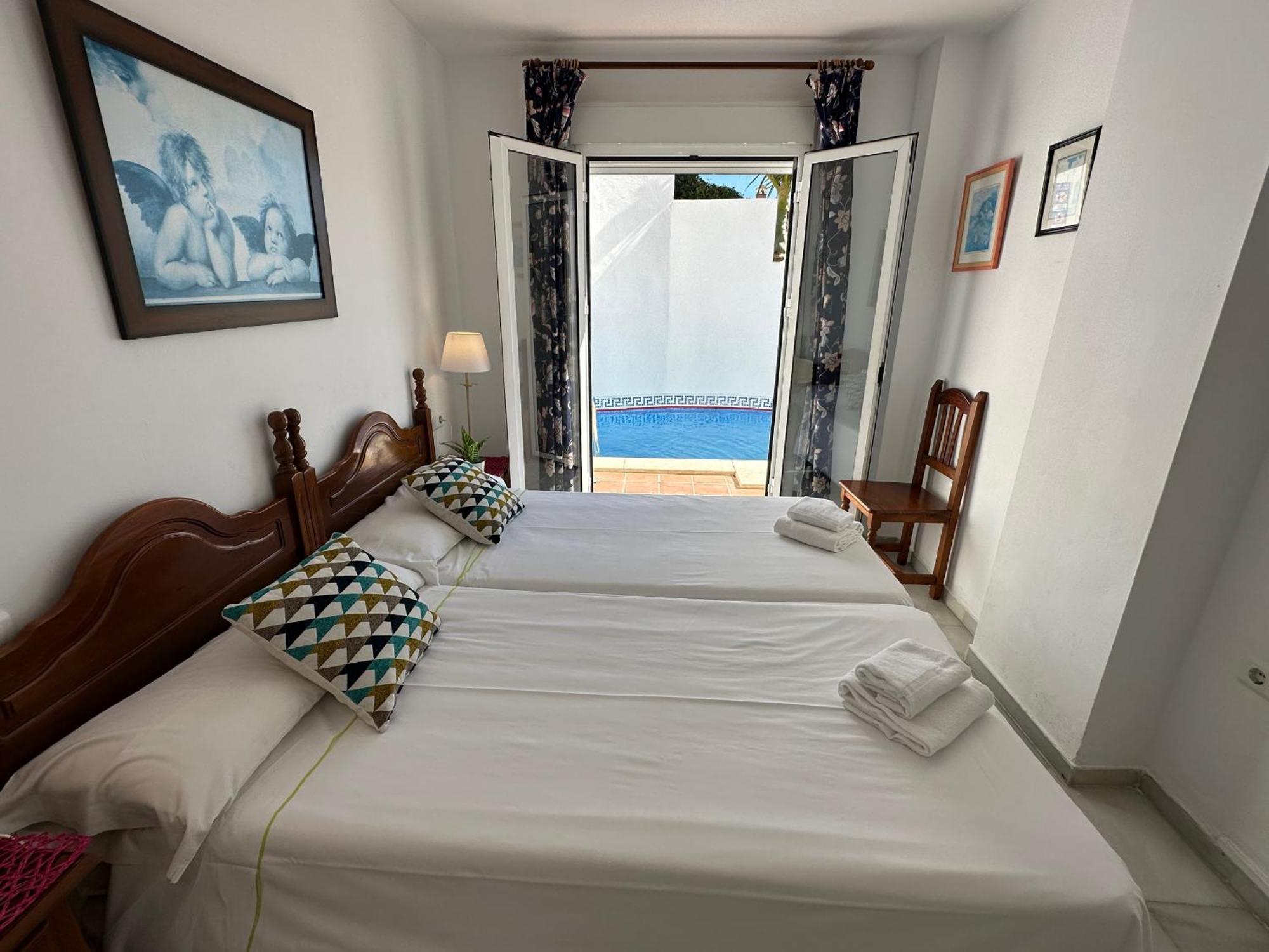 Spacious Family Villa Aljamar 8A 네르하 외부 사진