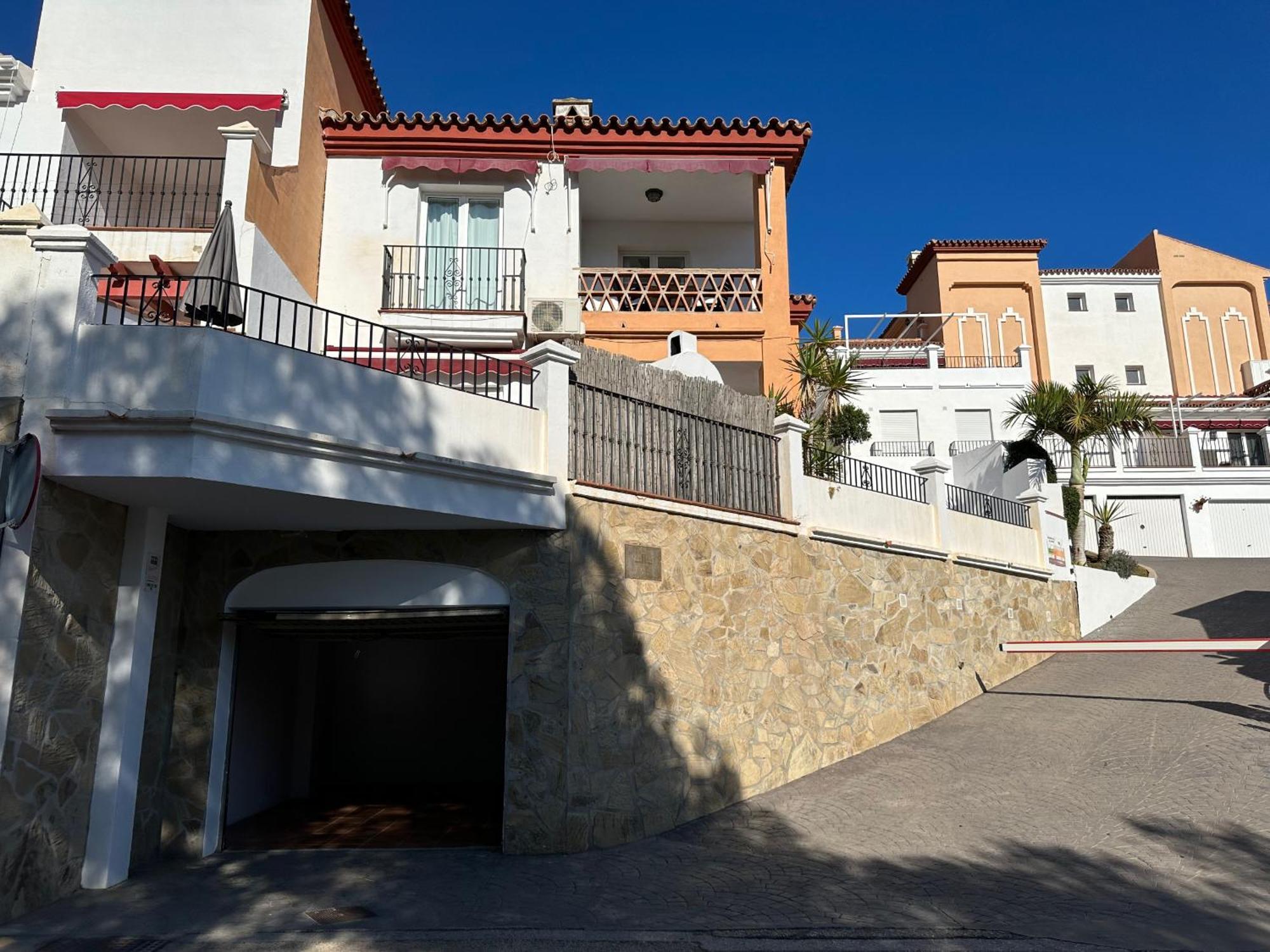Spacious Family Villa Aljamar 8A 네르하 외부 사진