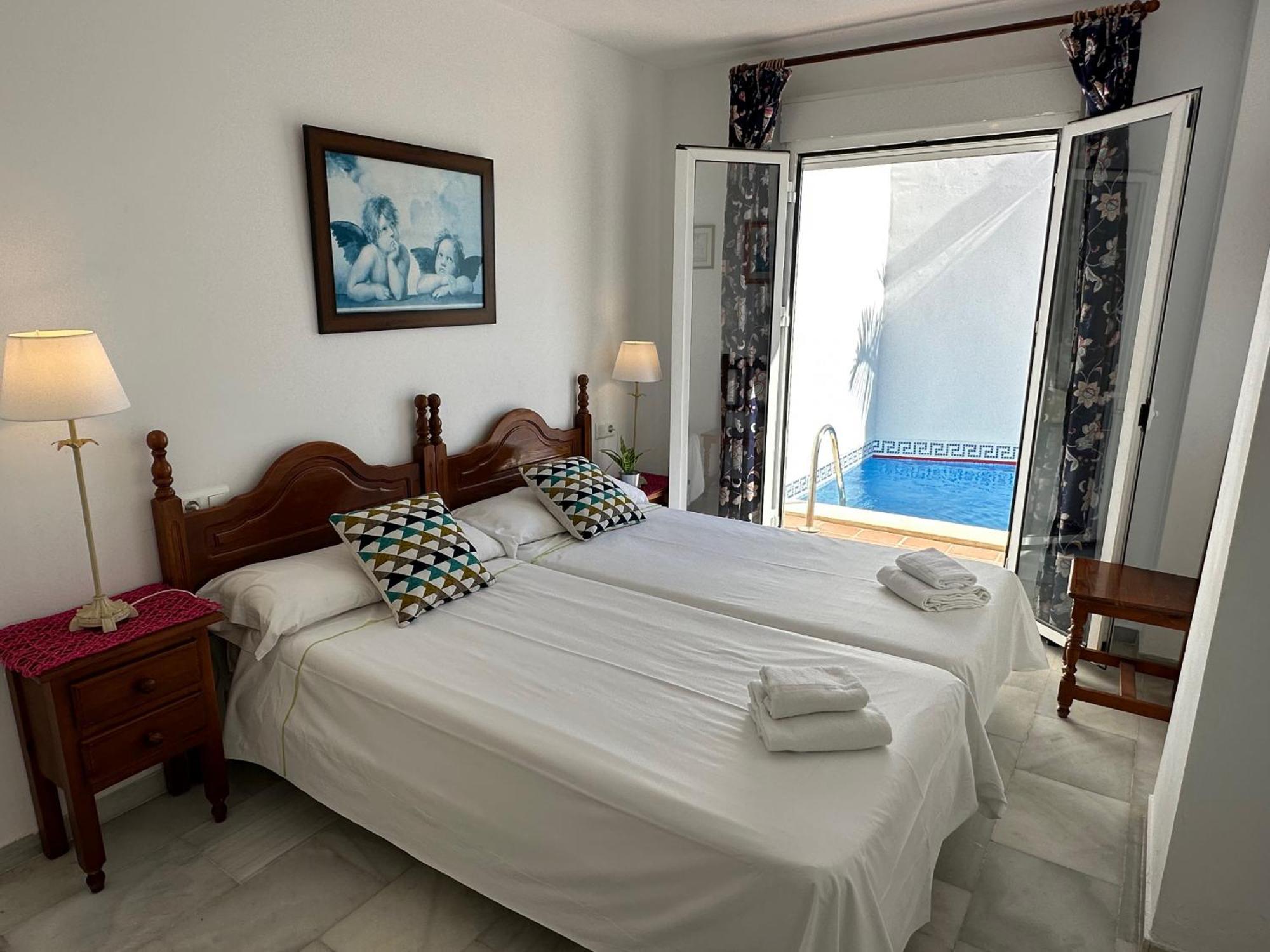 Spacious Family Villa Aljamar 8A 네르하 외부 사진